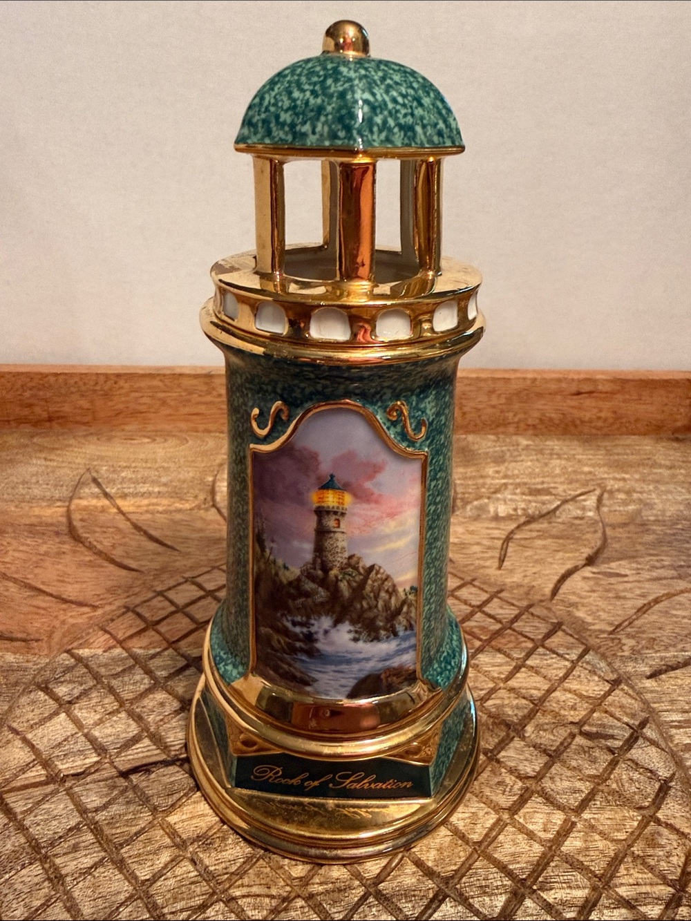 Thomas Kinkade Teal and Gold Lighthouse Figurine non working light